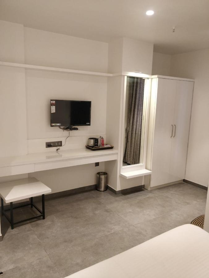 Hotel My Home Residency Nashik Buitenkant foto