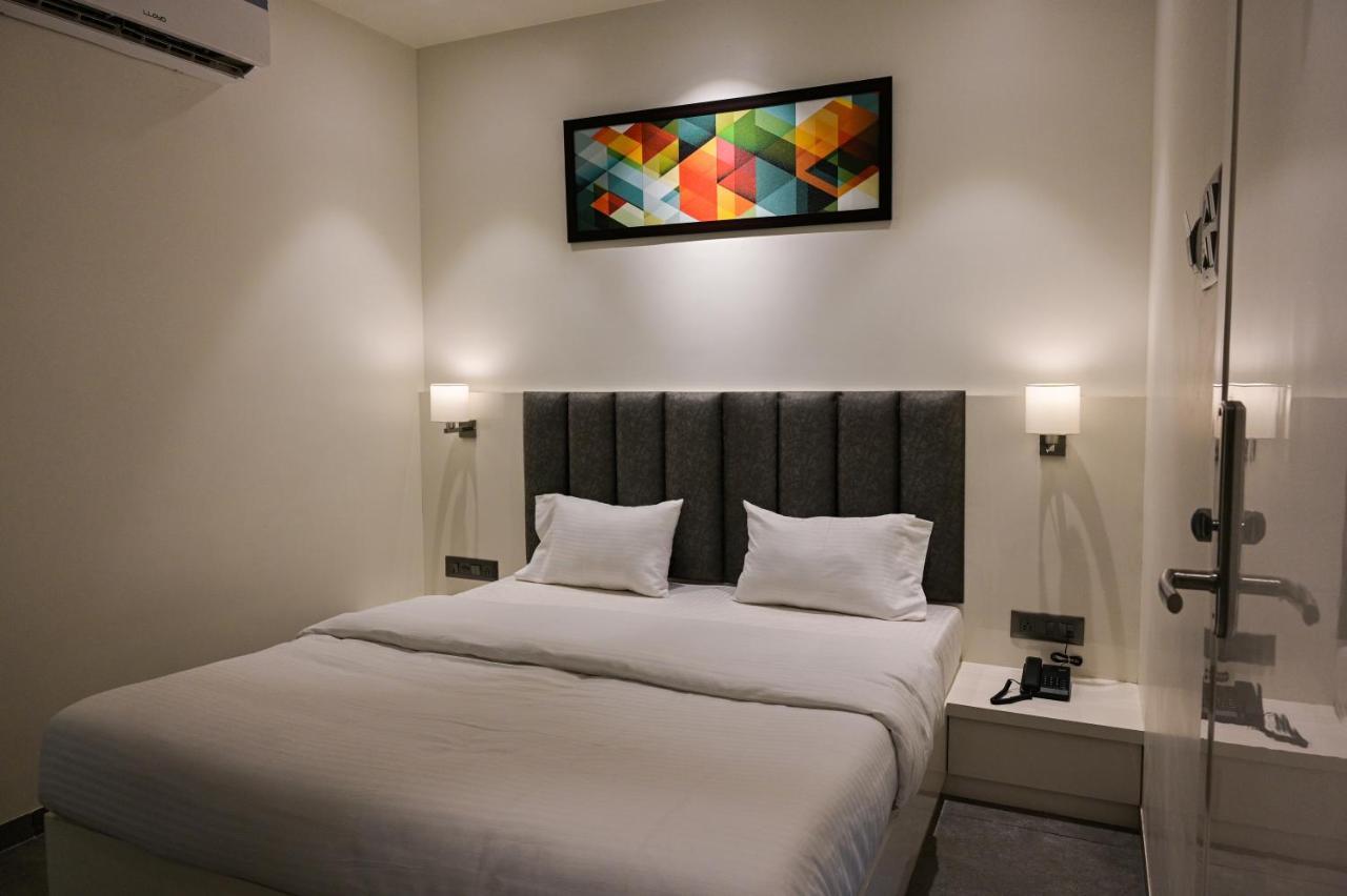 Hotel My Home Residency Nashik Buitenkant foto